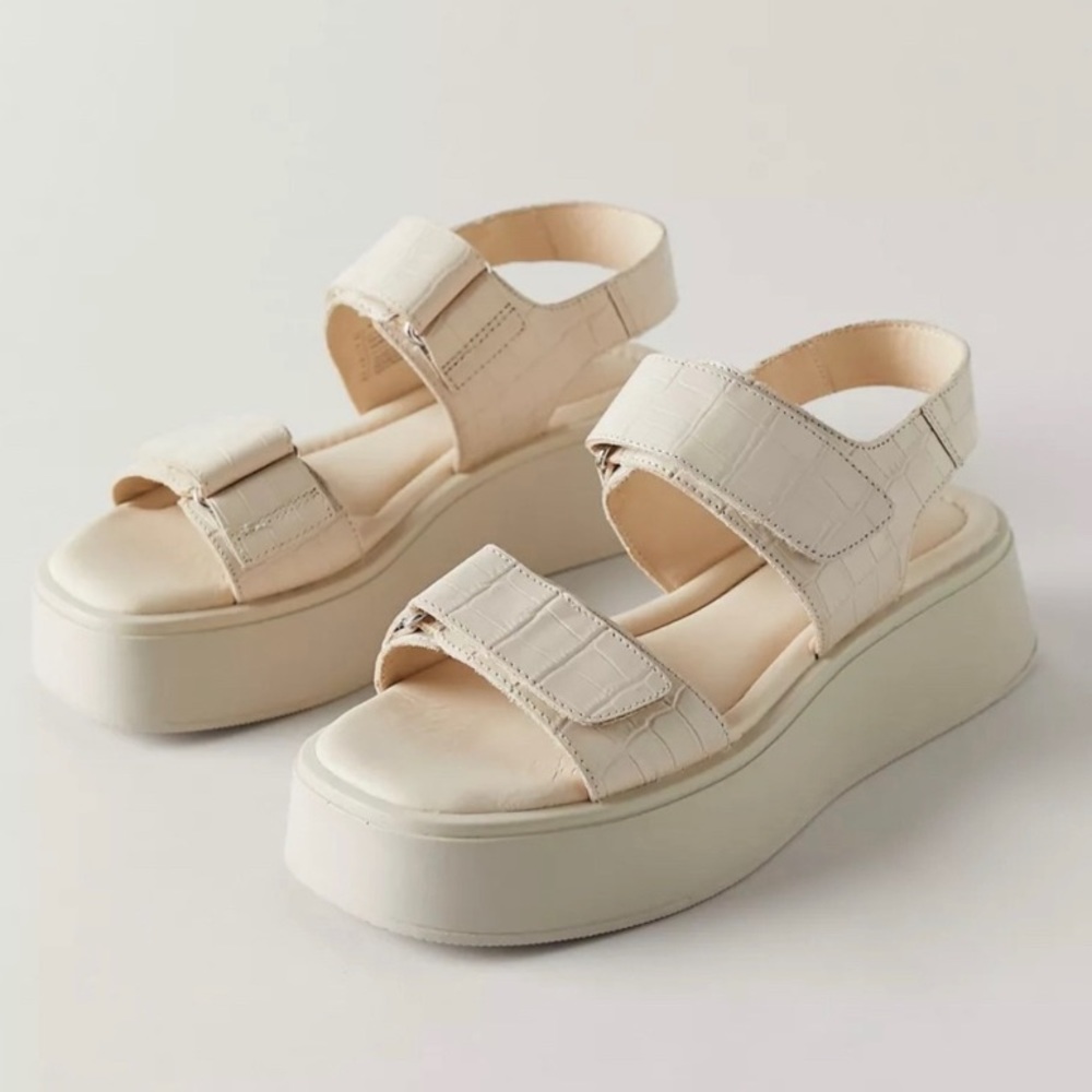 Vagabond Cream Platform Sandals